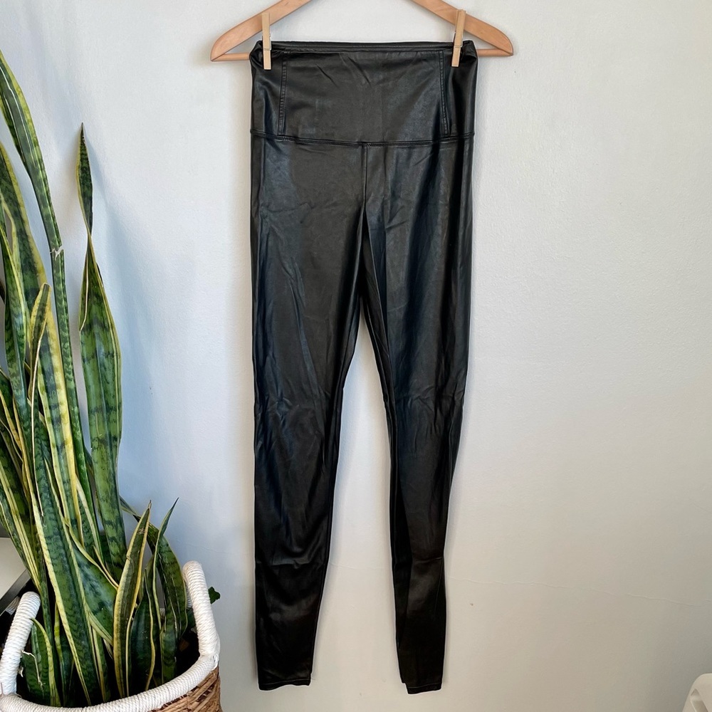 Aritzia Wilfred Free Daria Pant Vegan Leather Leggings - Picture 3 of 8